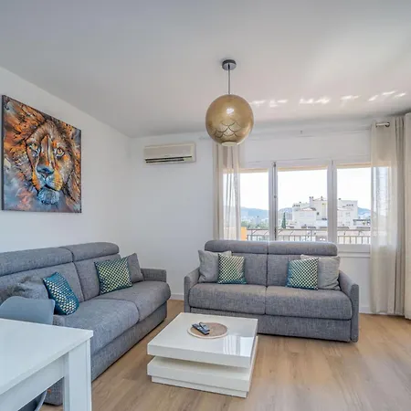 Milenial Immo With Parking In Apartment